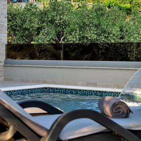 Villa Holiday Home Villa Orion Makarska