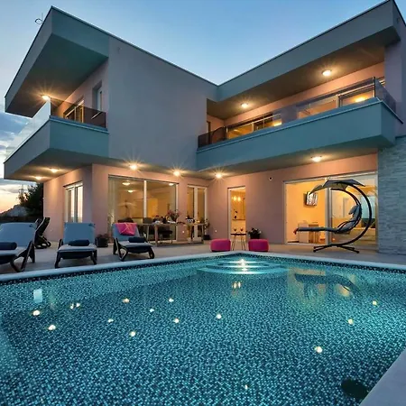 Astra Villa Makarska