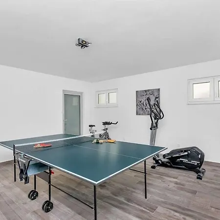 Holiday Home Villa Orion * Makarska