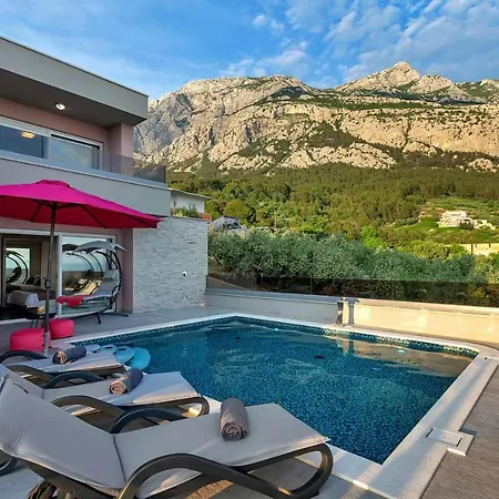 Вілла Holiday Home Villa Orion Макарська