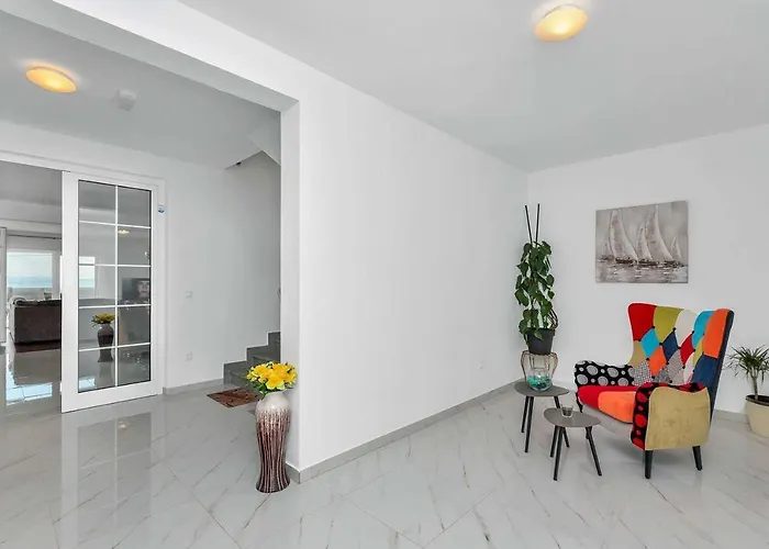 וילה Orion מאקרסקה