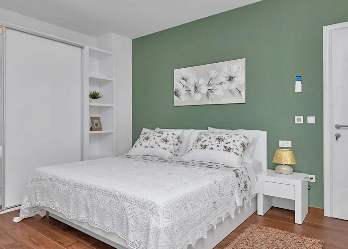 Orion וילה מאקרסקה